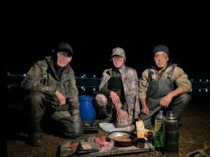 В Якутии обнаружено тело одного из пропавших без вести рыбаков