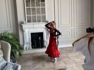 Дочь главы Якутии снялась в рекламе дизайнерской одежды для танцев