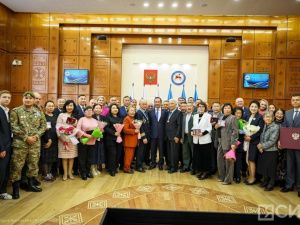 Государственные награды за вклад в развитие республики вручили жителям Якутии