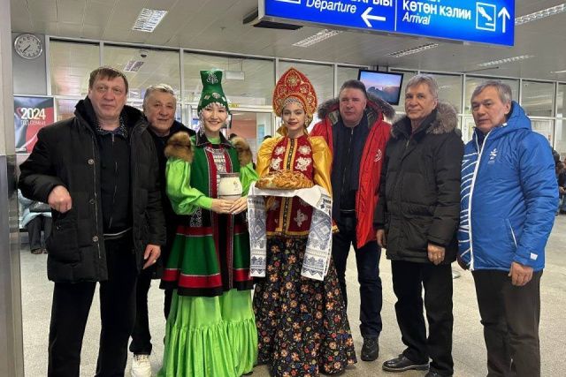 В Якутск прилетели легенды хоккея и олимпийская чемпионка по спортивной гимнастике