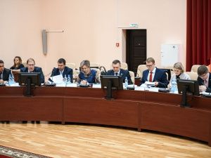 Угледобывающие предприятия отчитались перед главой Якутии