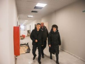 Сардана Авксентьева проверила ход завершающих работ на объектах ГЧП