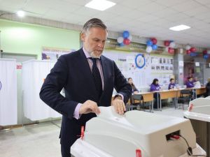 Премьер Якутии Кирилл Бычков проголосовал на выборах Президента России