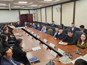 Альберт Семенов встретился с новым составом Молодежной палаты Якутска