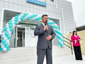 Андрей Тарасенко поздравил с Днем знаний на торжественной линейке школы №29