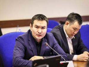 Премьер-министр Якутии Кирилл Бычков провел совещание по вопросам строительства межвузовского кампуса в столице республики