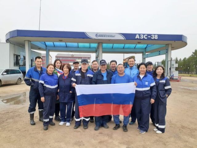 АО «Саханефтегазсбыт» поддержал акцию #мойФлаг