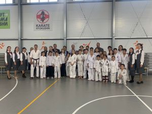 Трёхкратный чемпион мира по каратэ киокусинкай Хаид Мантаев проверил ход строительства спортзала в Якутском городском лицее