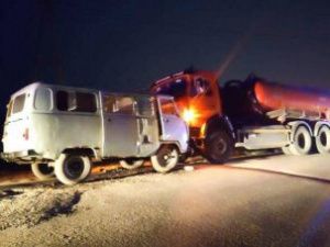 В Мархе пьяный водитель УАЗ без прав столкнулся с КамАЗом