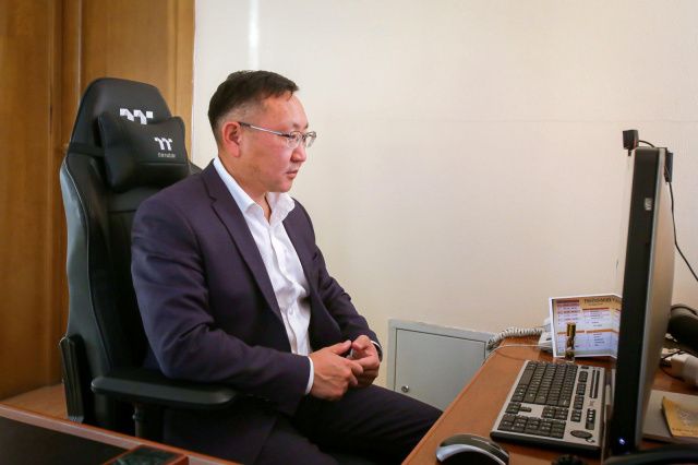 Власти Якутии работают над совершенствованием механизма доставки продовольственных товаров и лекарств в арктические районы