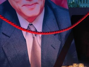 В Якутске почтили память первого президента республики Михаила Николаева