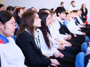 В Якутии открыли первую школу, работающую на основе солнечных коллекторов