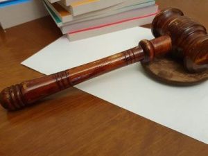 За шум и музыку пьяных гостей оштрафовали владельца дома на Хатын-Юряхе