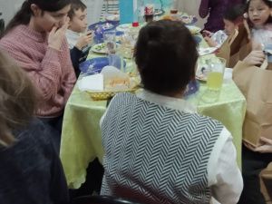 Социальная столовая Якутска провела праздник Рождественская ёлка для детей инвалидов и детей из многодетных семей и детей инвалидов