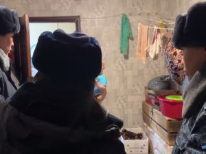 Транспортные полицейские Якутии изъяли малолетних детей у осужденной