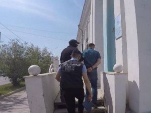 В Якутске задержали инспектора ДПС, который получил взятку от несовершеннолетней