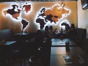 В Якутске на 25 суток приостановили работу караоке-бара за допуск посетителей без QR-кодов 