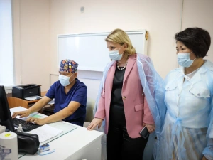 Ольга Балабкина проверила работу медицинских учреждений Якутии