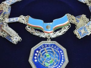 В Якутии 17 обладателей Почётного знака «Үйэ саас» получат миллион рублей