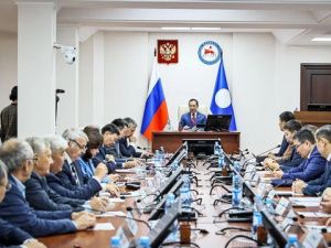 Главе Якутии представили концепцию Всемирного центра мамонта