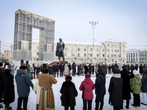 Якутия отмечает 130-летие Платона Ойунского
