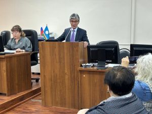 ЦИК Якутии выпустил книги к 30-летию избирательной системы России и Якутии