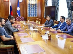 Глава Якутии обсудил с представителями лиги Хабиба Нурмагомедова перспективы развития единоборств