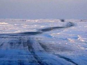 Дорожники Якутии приступили к замеру толщины льда для открытия автозимников