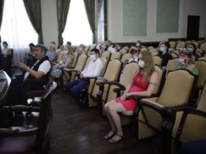 В Якутске поздравили с профессиональным праздником работников торговли