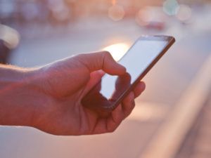 Почти два миллиона рублей похитили мошенники у троих якутян