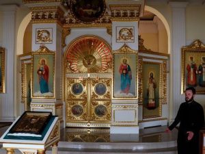 Осужденные колонии-поселения № 2 совершили паломническую поездку по православным храмам и монастырям г.Якутска 