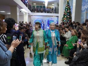 В Якутске модельеры представили коллекции национальных костюмов