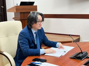 Джулустан Борисов провел совещание по подготовке ежегодного отчета Правительства Якутии