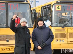 Спортивным учреждениям Якутии вручили микроавтобусы и автобусы