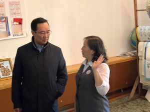 Айсен Николаев посетил село Тумат и поселок Депутатский Усть-Янского района