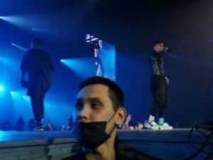 Якутский певец Леон стал охранником на концерте Niletto