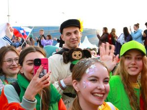 Фоторепортаж: якутяне приняли участие в шествии молодежи мира в Сочи