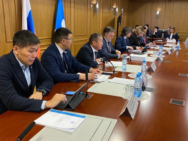 Город Покровск и четыре наслега Хангаласского района войдут в территорию развития «Долина Эркээни»