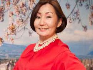 "НАГЛОСТЬ - ВТОРОЕ СЧАСТЬЕ", или Как случайная кандидат Атласова выдает себя за... лидера