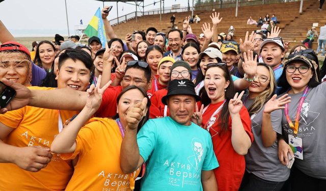 Ил Дархан на открытии молодежного фестиваля «АктивВервил»