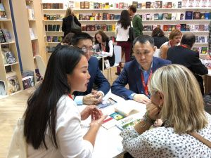 “Бичик” устанавливает деловые связи с издательствами из разных стран