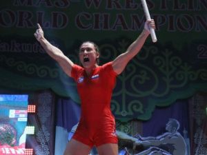 Скандал: Чемпионку мира по мас-рестлингу из Якутии требуют дисквалифицировать