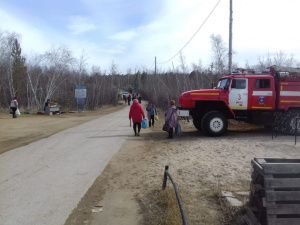 Радуница в Якутске. В этот день 70 тысяч якутян посетили городские кладбища