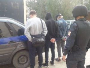 В Якутске девушка, обманув прохожего, похитила его телефон