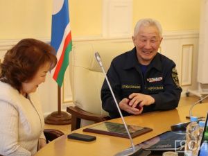 В Якутске с 65-летием поздравили руководителя Службы спасения республики Иннокентия Андросова