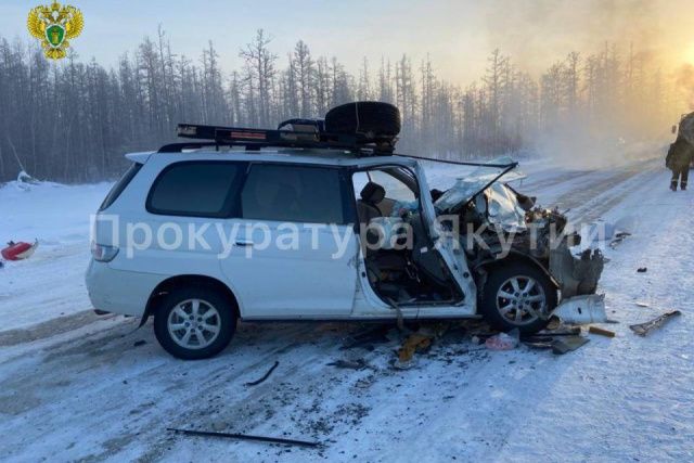 Семь человек, в том числе трое детей, пострадали в ДТП в Якутии