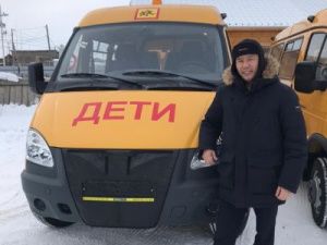 Школы Чурапчинского улуса получили ключи от новых автобусов