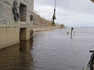 В Республике Саха (Якутия) суд удовлетворил требование транспортного прокурора о поднятии затонувшего судна  