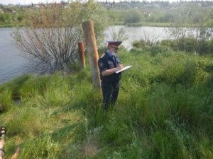 Следователи устанавливают обстоятельства гибели ребенка на реке Ирелях