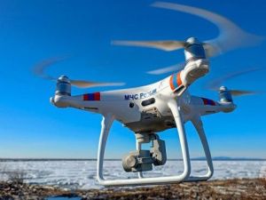 Затор на реке Оленёк не сдвинулся с места